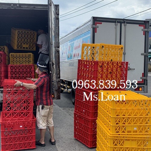 Toàn quốc - Sóng nhựa 8 bánh xe đựng hàng khối lượng lớn / 0963 839 593 ms.loan Song-nhua-chu-nhat-co-banh-xe-dung-hang-cong-nghiep-re