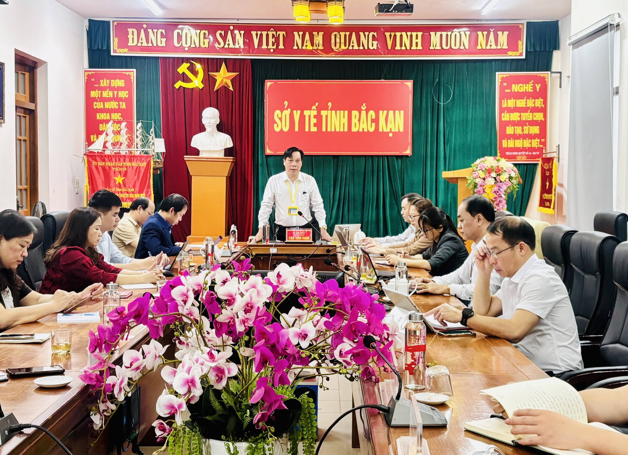 https://sv1.anhsieuviet.com/2025/03/27/44b1ee1b7a31ca6f9320.jpg